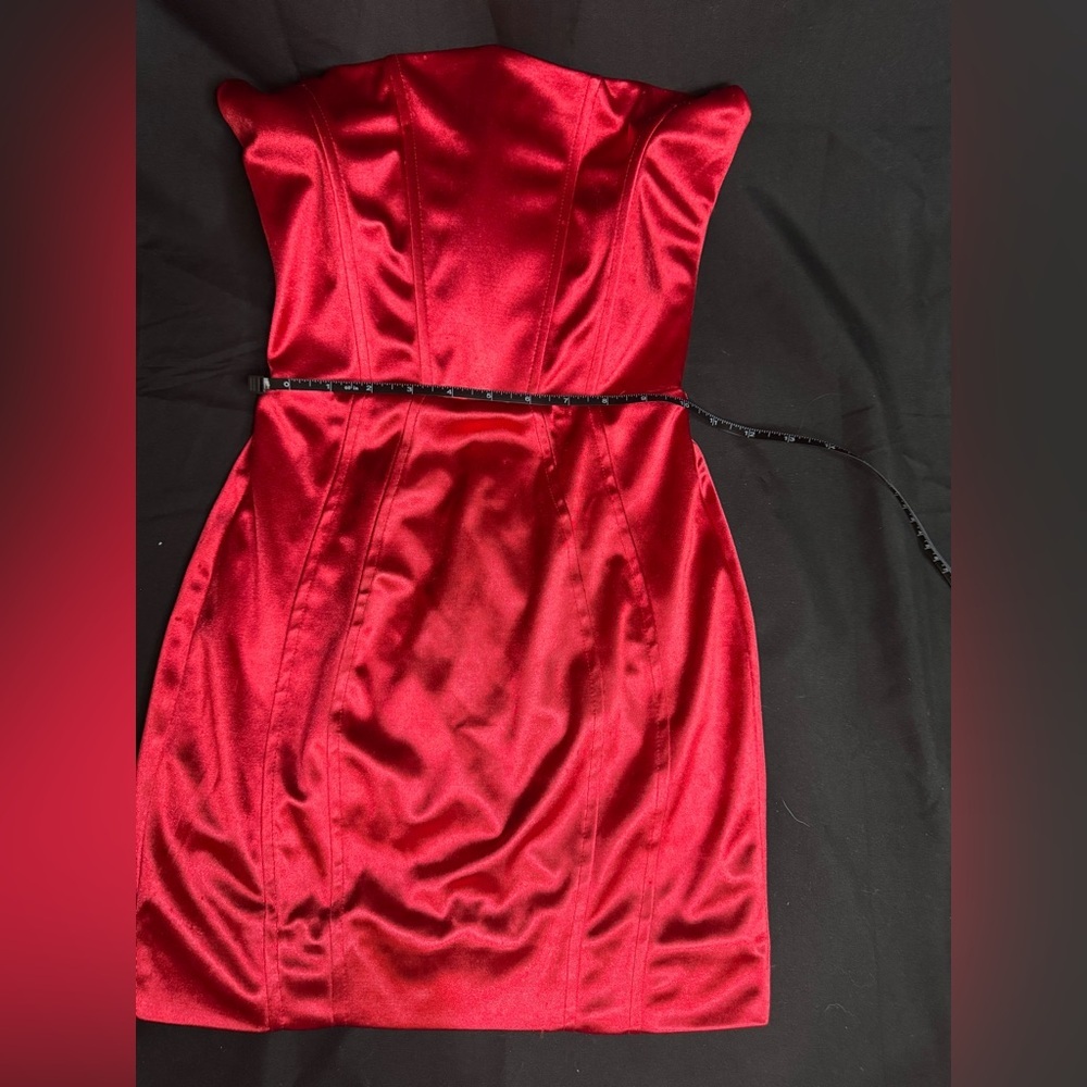 Superdown Strapless Scarlet Dress - Picture 3 of 5